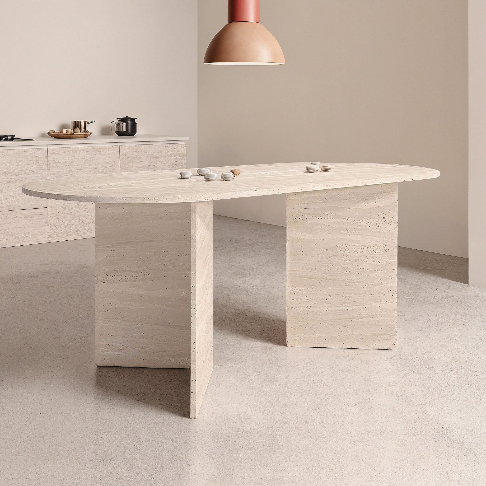 Travertin Eettafel Ovaal Driehoekige Poten | Traverz